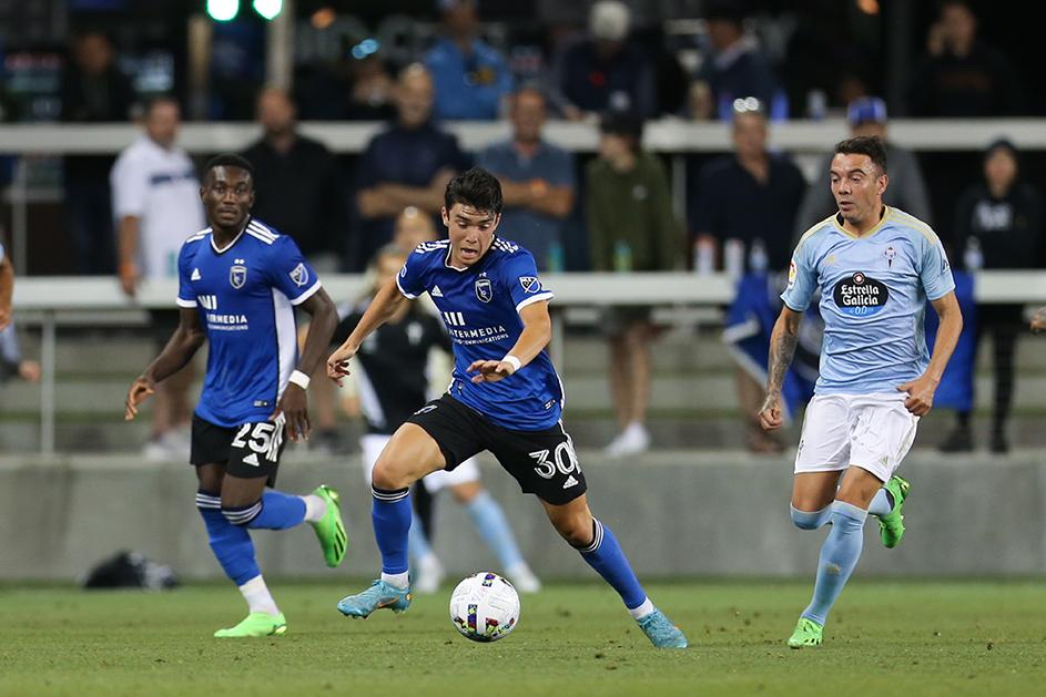 Niko Tsakiris Biography: Age, Family, Salary and Career Story 19 Image